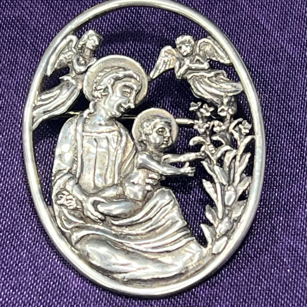 Sterling Silver 925 Brooch Madonna and child